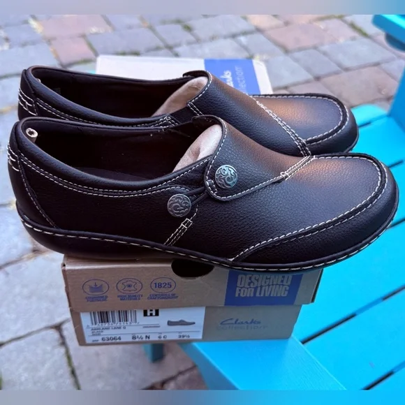 WOMENS CLARKS ASHLAND LANE SLIP-ON BLACK SUEDE LOAFERS US SIZE 8.5 NARROW (NWT) - Picture 2 of 9